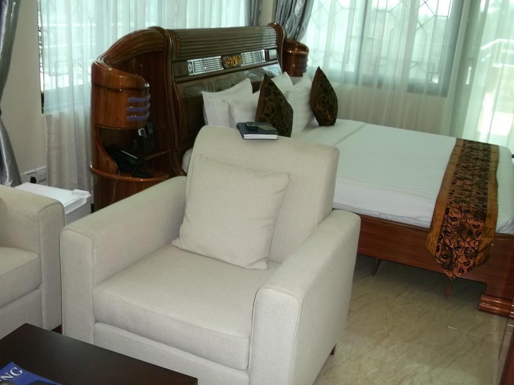Star City Hotel Dar es Salaam Room photo